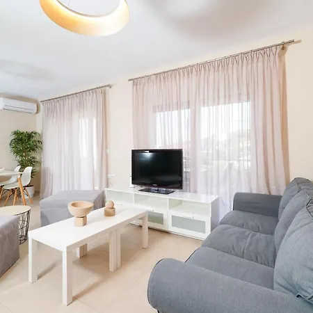 Nefeli Fresh By Del Mare *