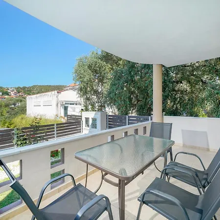 Nefeli Fresh By Del Mare